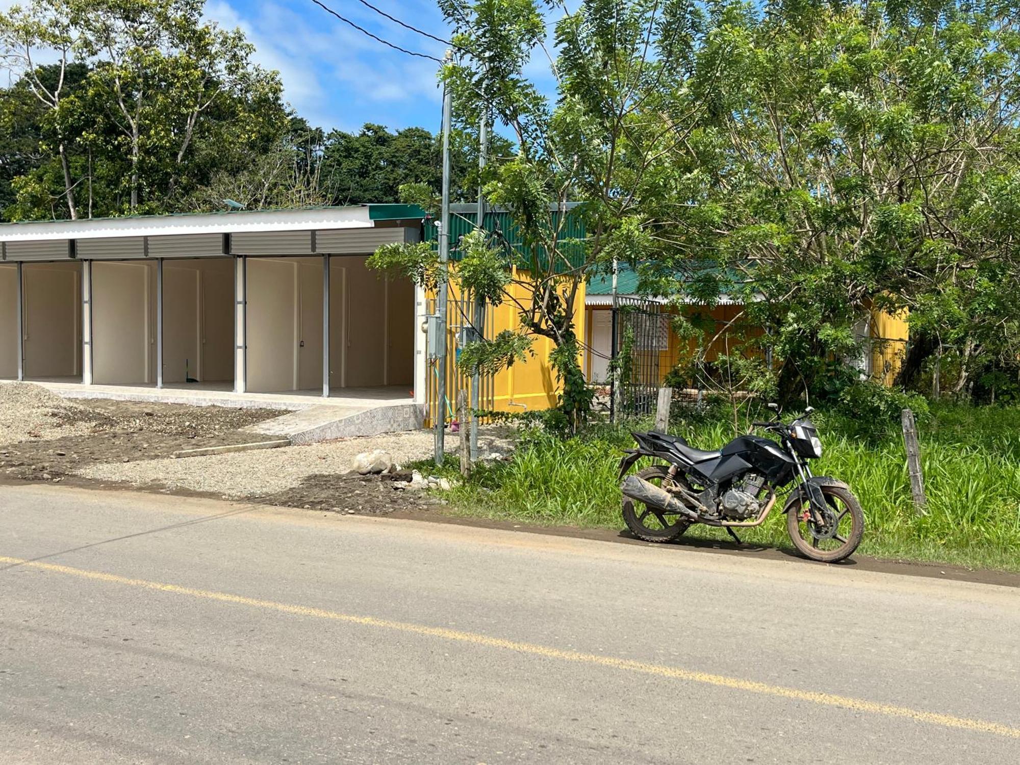 Apartamentos Sol Cahuita Exterior photo
